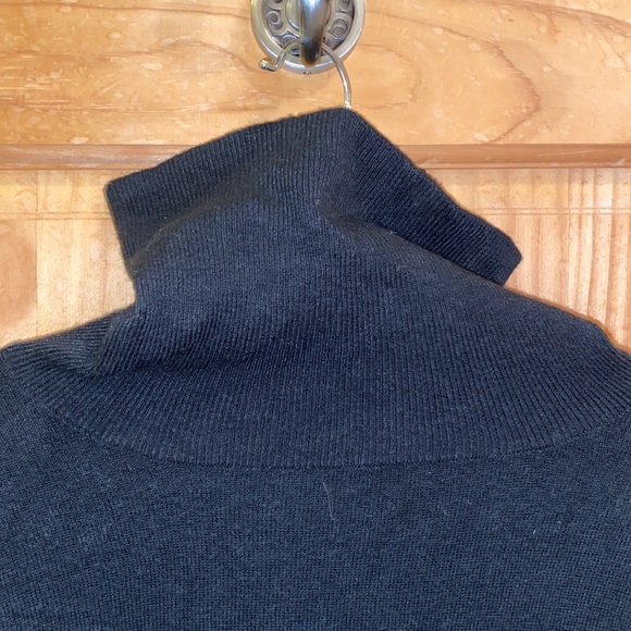 Turtle Neck - Picture 5 of 6